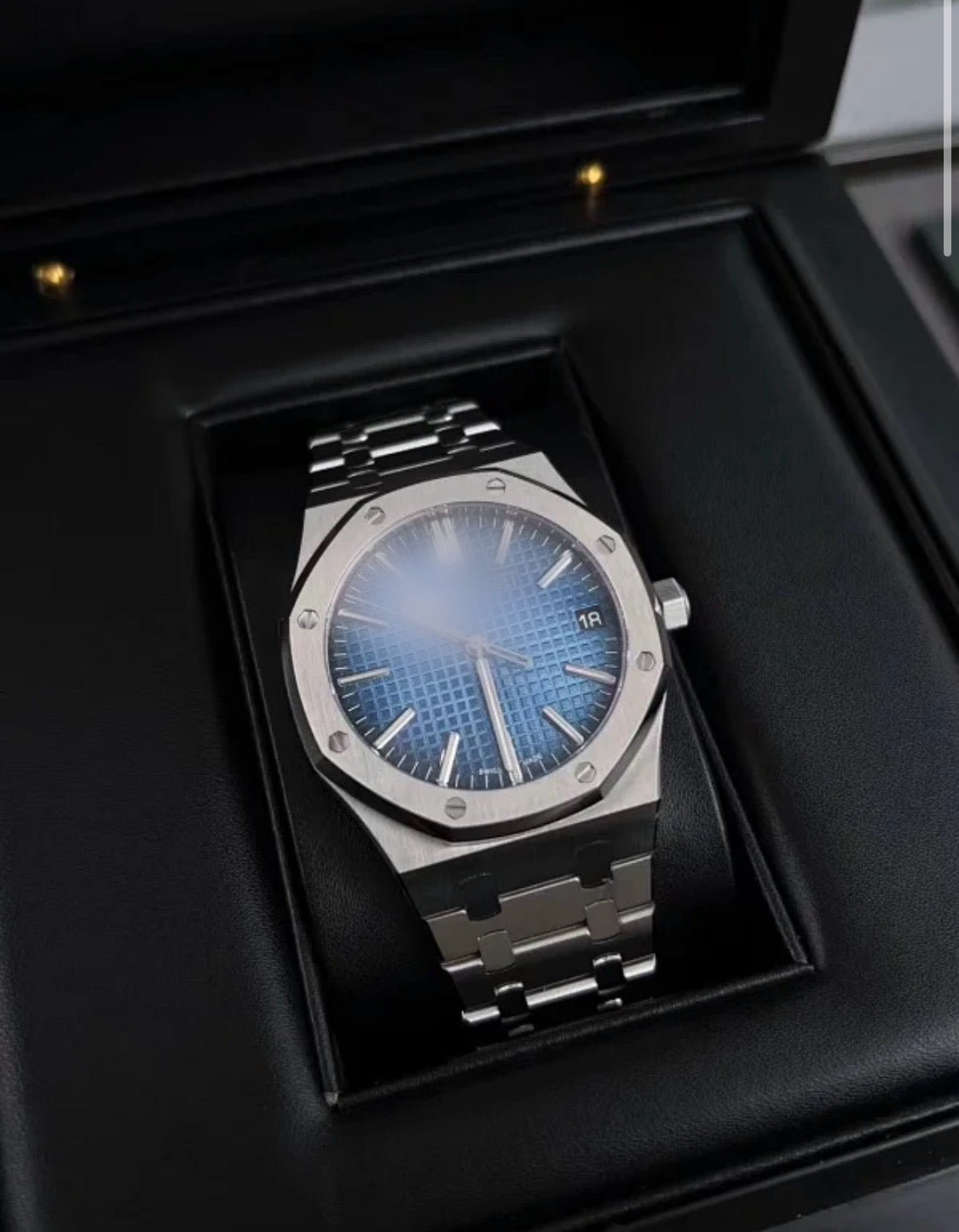 Aidemars Puguet Royal Oak Silver Blue Dial Watch